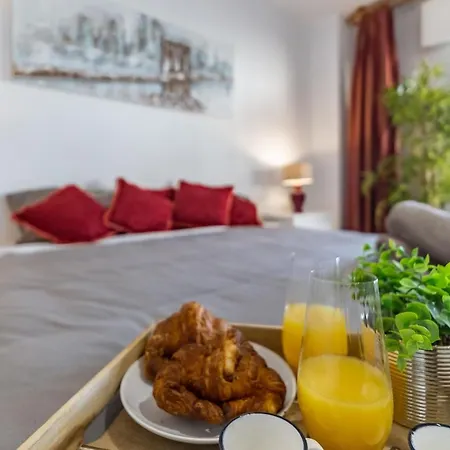 Super Exclusive With Free Parking Apartment Fuengirola