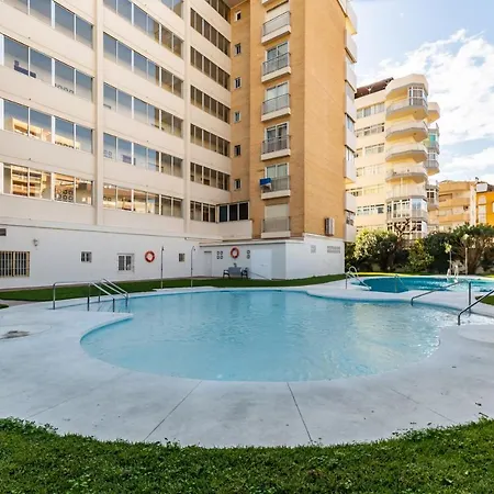 Super Exclusive With Free Parking Apartment *