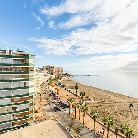 Super Exclusive With Free Parking Apartment Fuengirola
